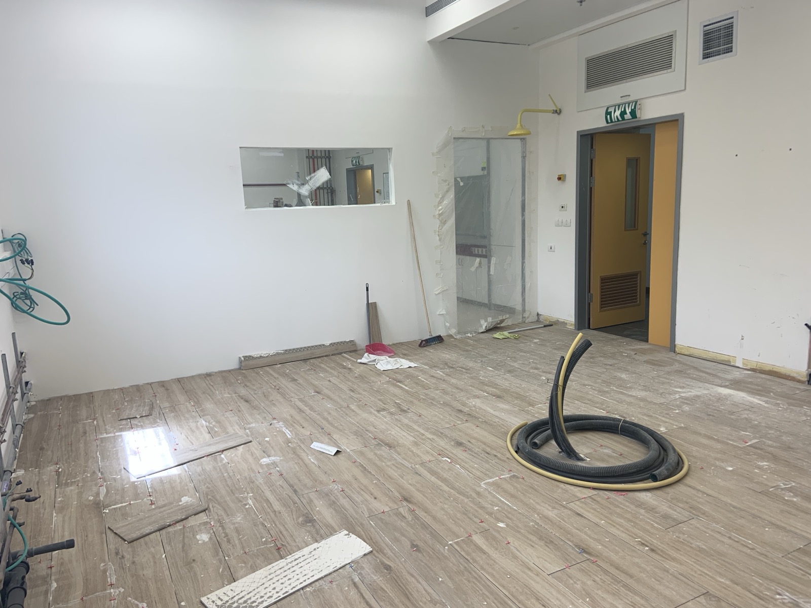 Lab construction - empty room before setup